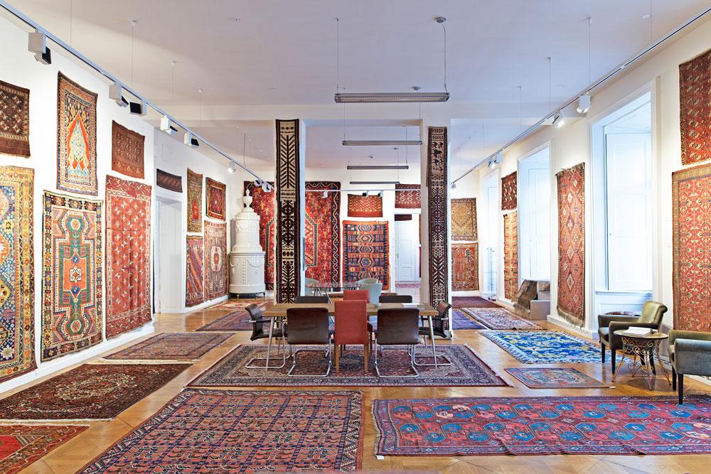 Antique Hand-Knotted Oriental Carpet Details